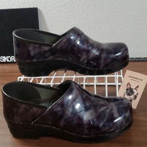 Dansko Professional Blue Marbled Patent Leather Nurses Doctor Fun Clogs Shoes 41